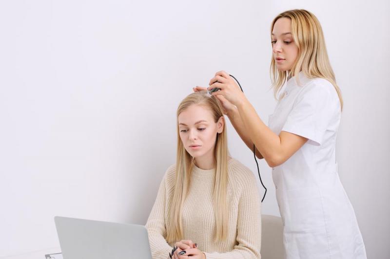 Pose de perruque &agrave; Rosheim : techniques pour un r&eacute;sultat naturel